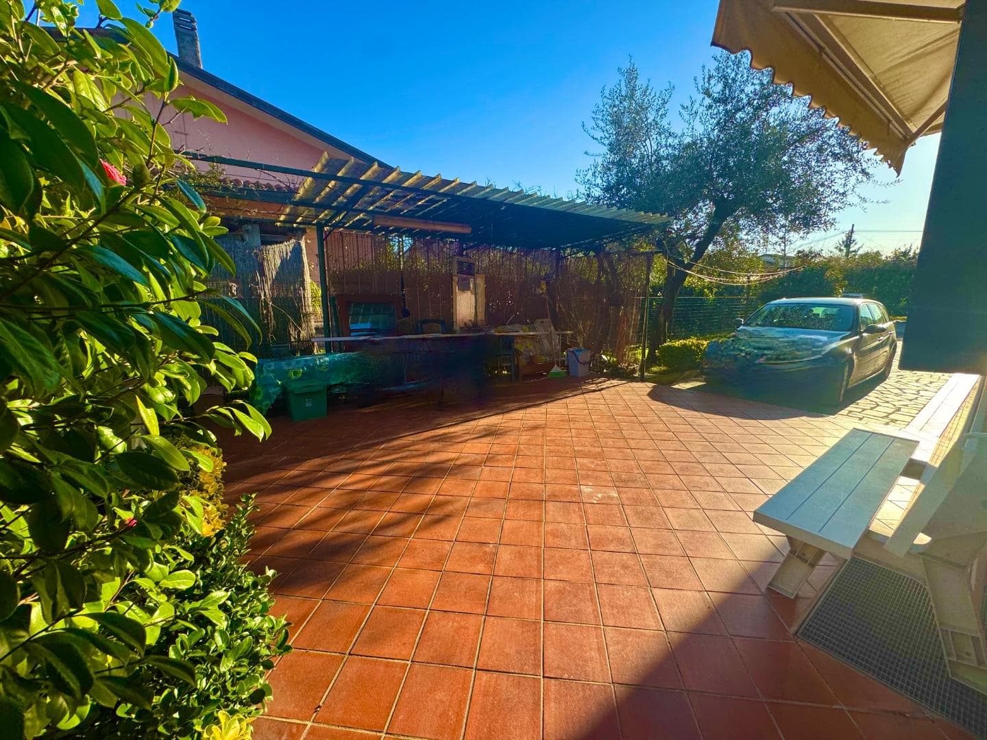 VILLA BIFAMILIARE 